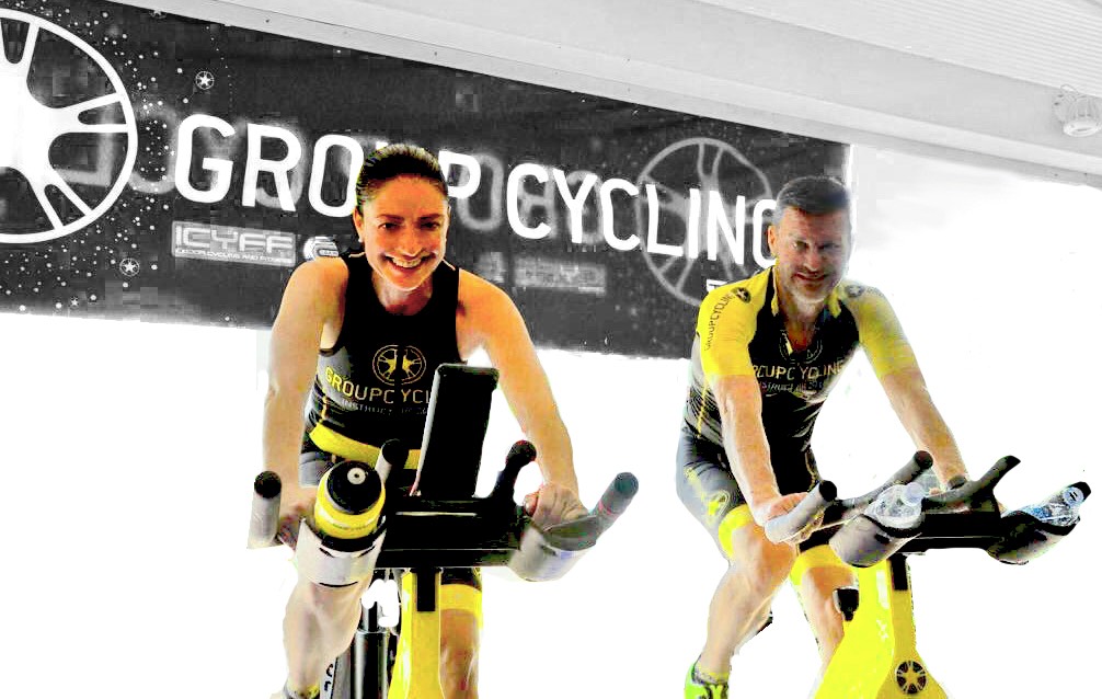 Immagine istruttori corso di indoor cycling nella Cycling Dome di Fitness Faktory